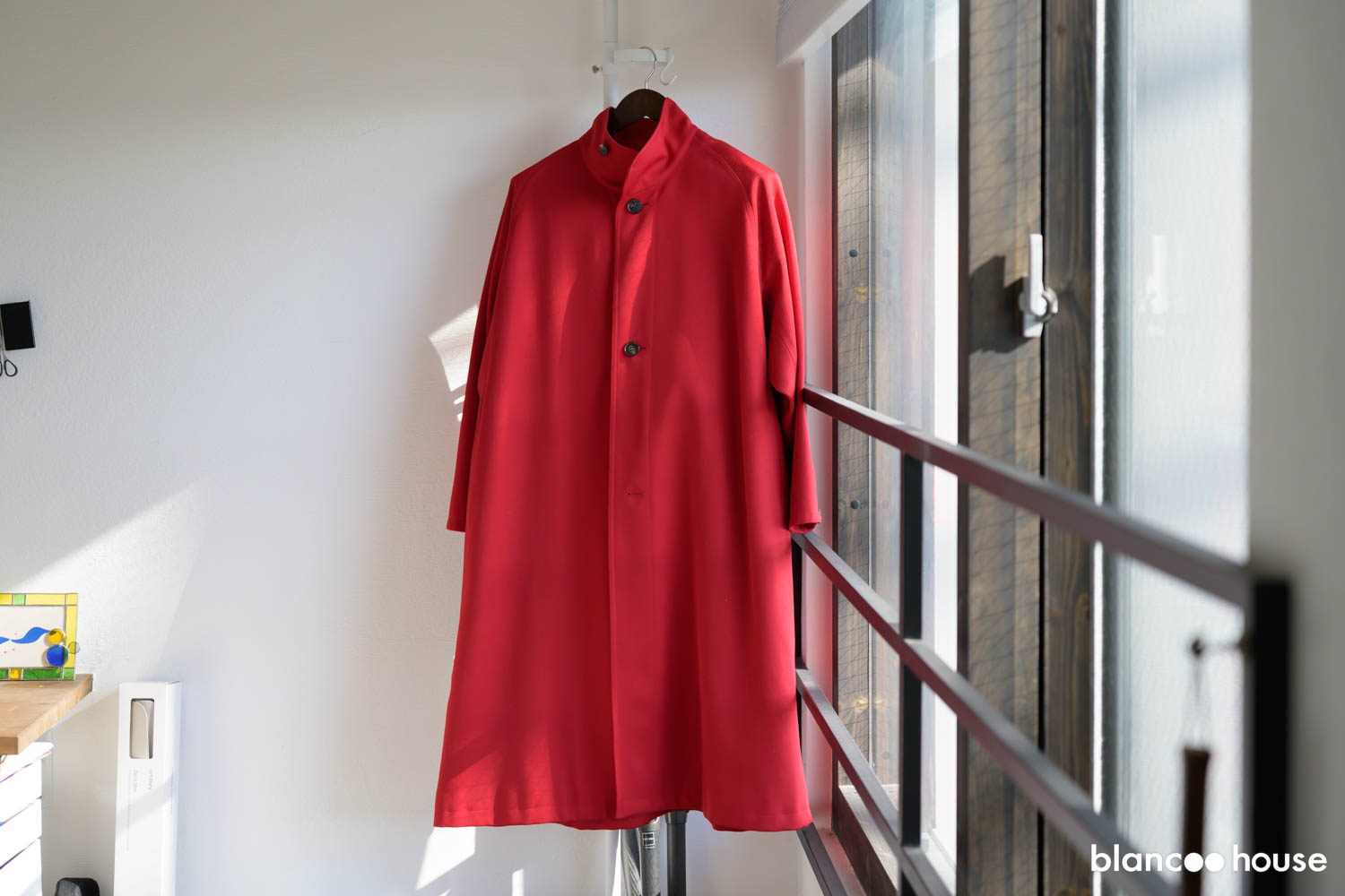 cabanの赤いコート全体