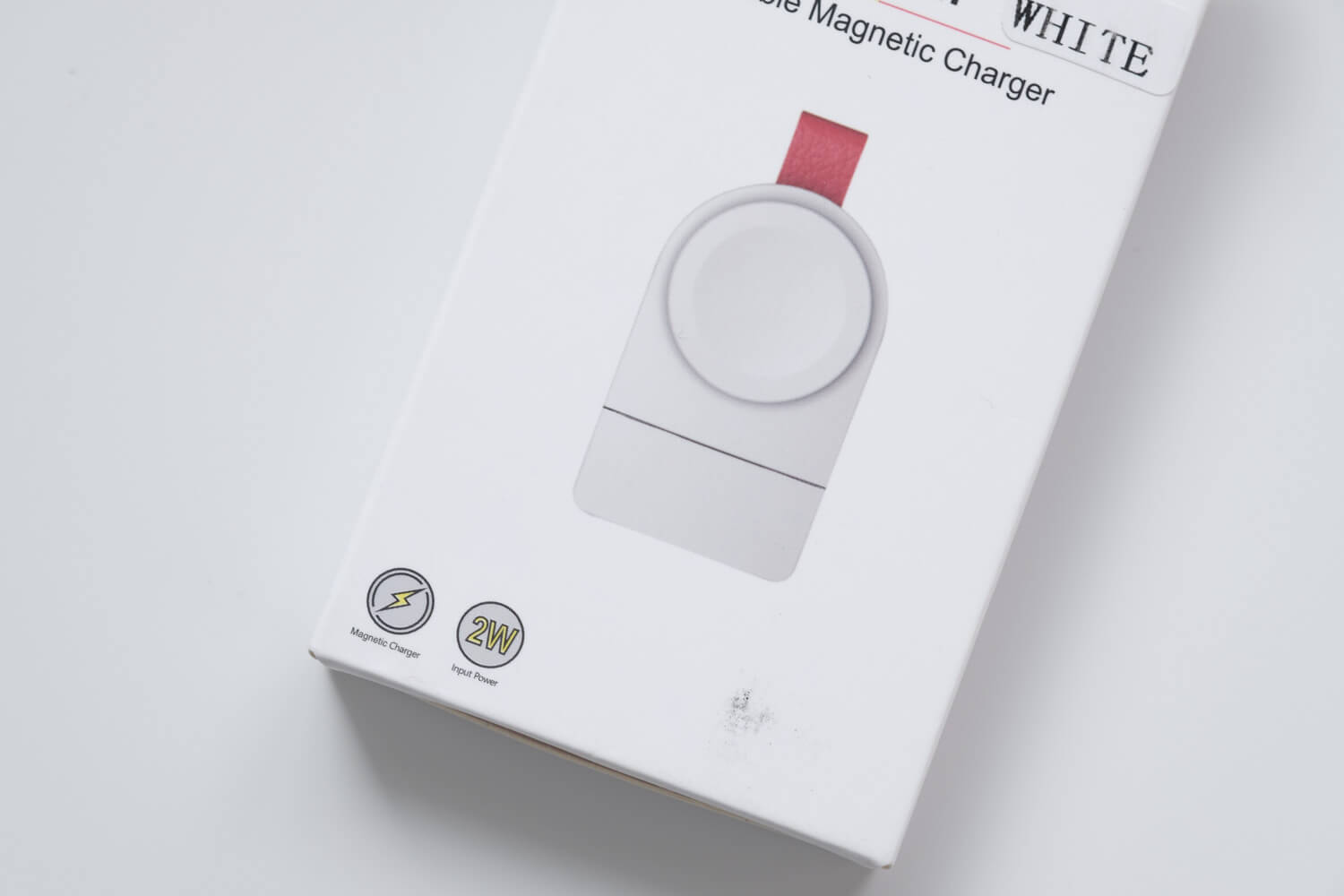 Apple Watch用のコンパクトな充電器のもう1つは2Wでした