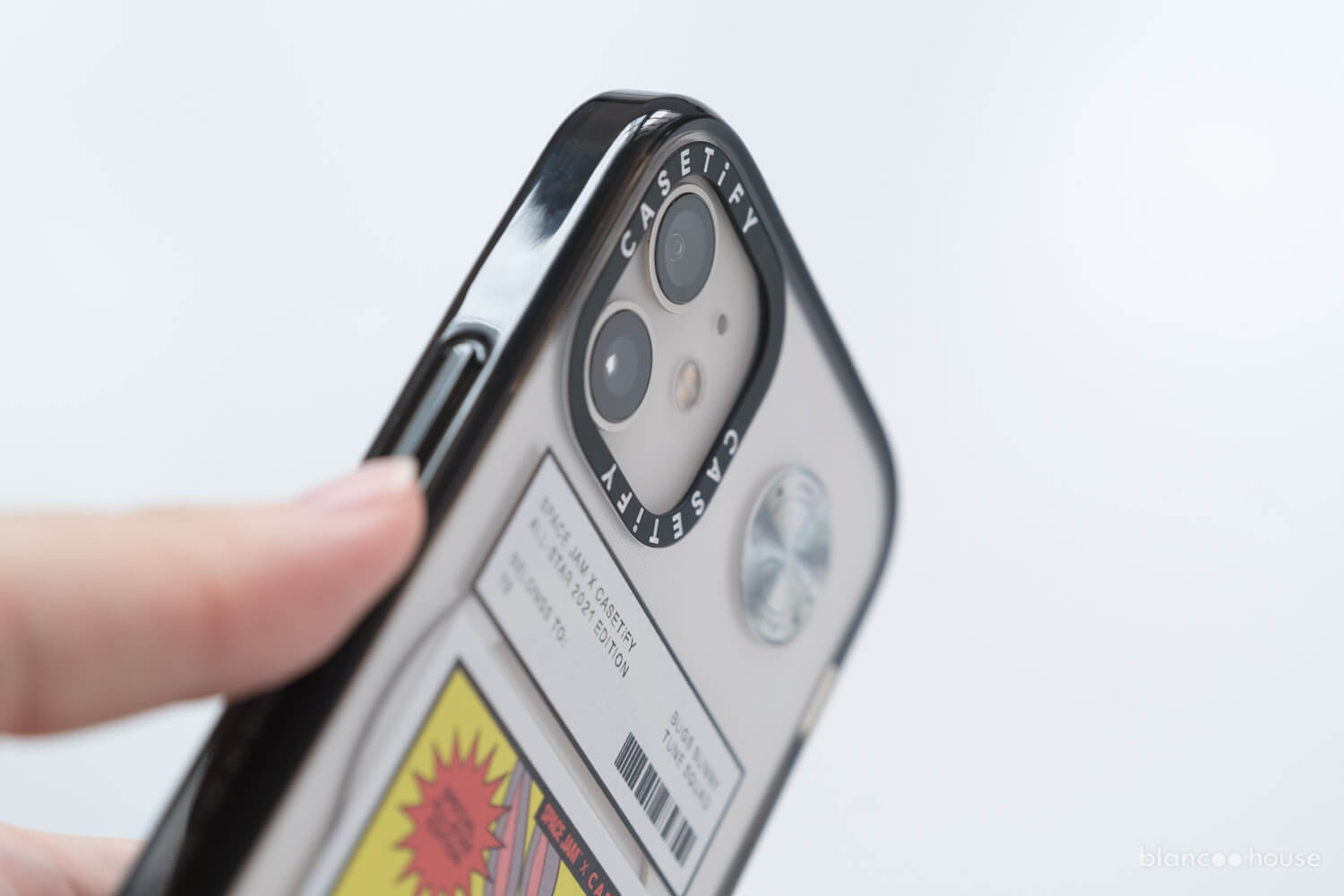 iPhone 12 miniにCASETiFY）スペース・ジャムコラボのMagSafeケースはカメラを守ってくれる
