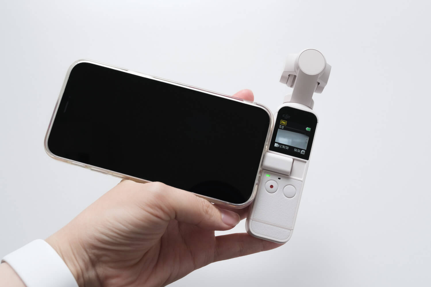 DJI Pocket 2 サンセットホワイトにiPhone12 miniを接続したところ