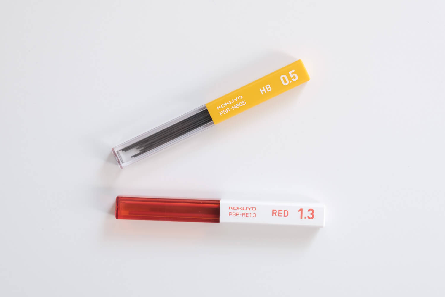 鉛筆シャープの替芯の0.5mmHBと赤を購入