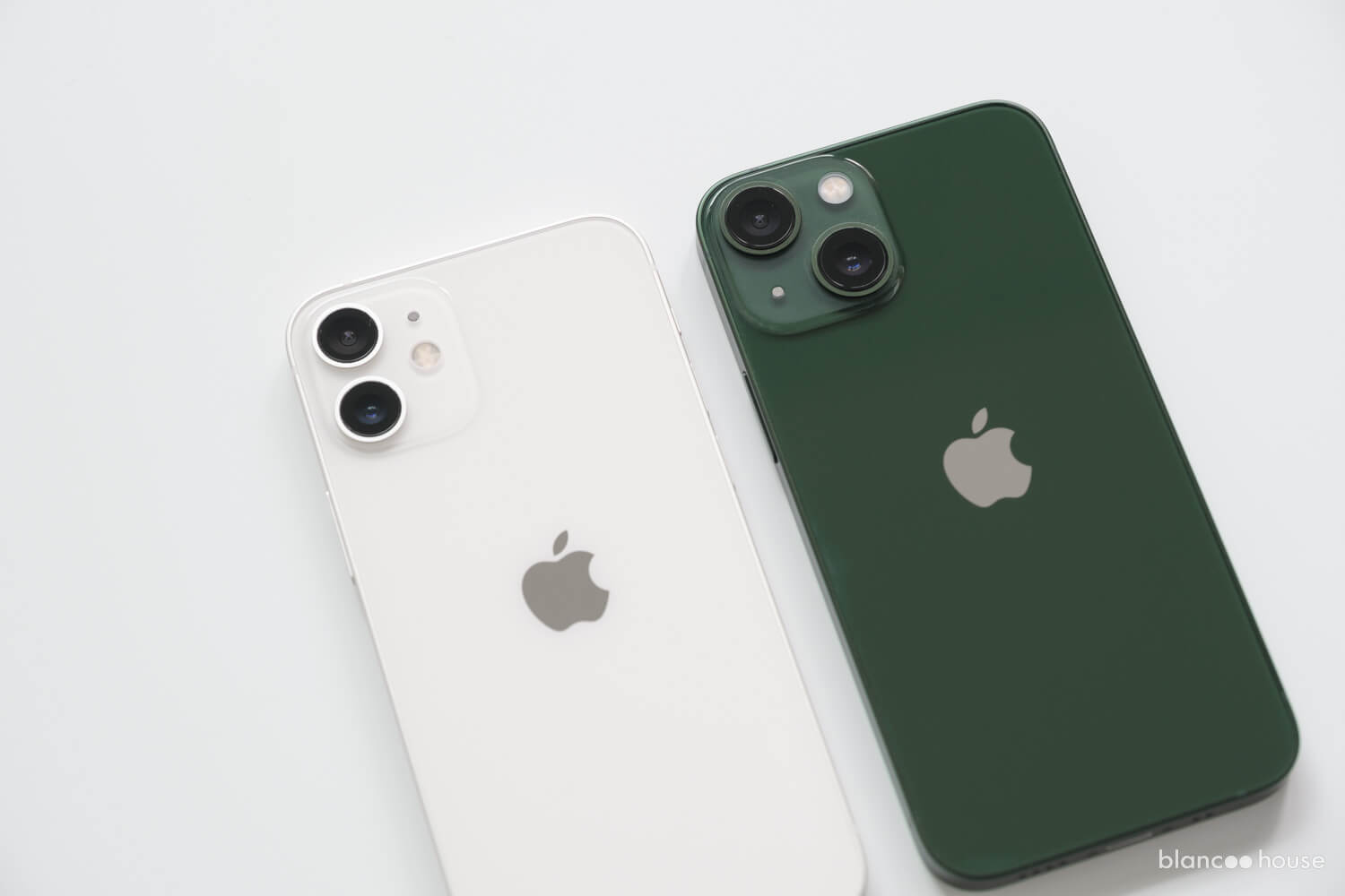 iPhone12 mini ホワイトとiPhone 13 mini グリーンを比較（カメラ2）