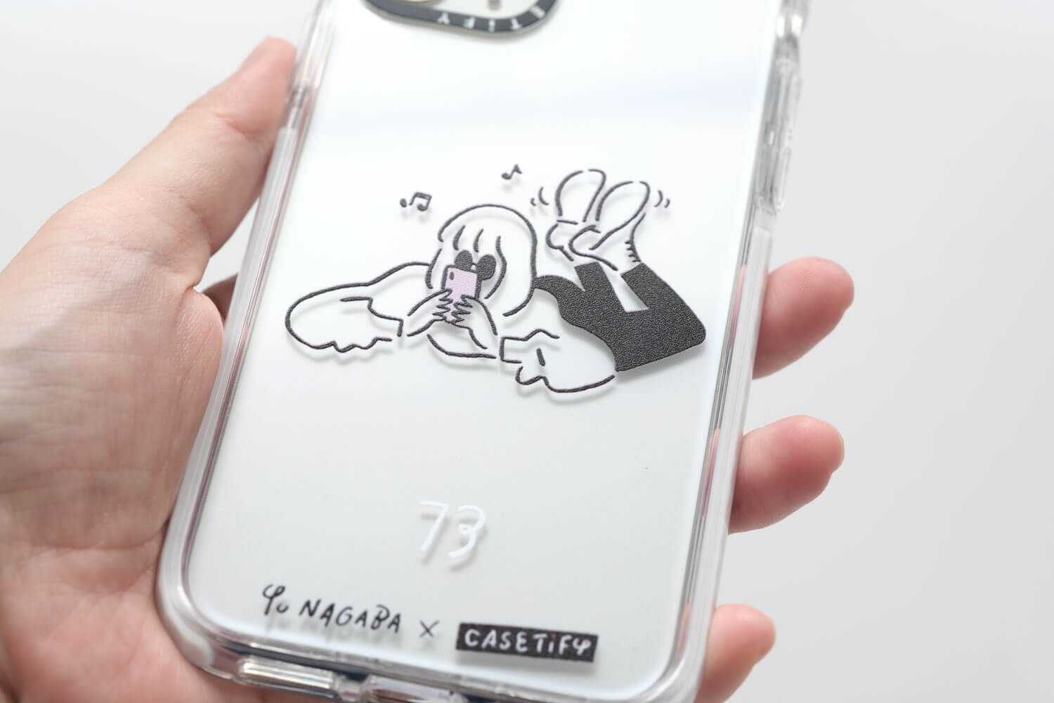 Yu Nagaba（長場雄）×CasetifyコラボのiPhoneケースを取り付けたイラスト部分